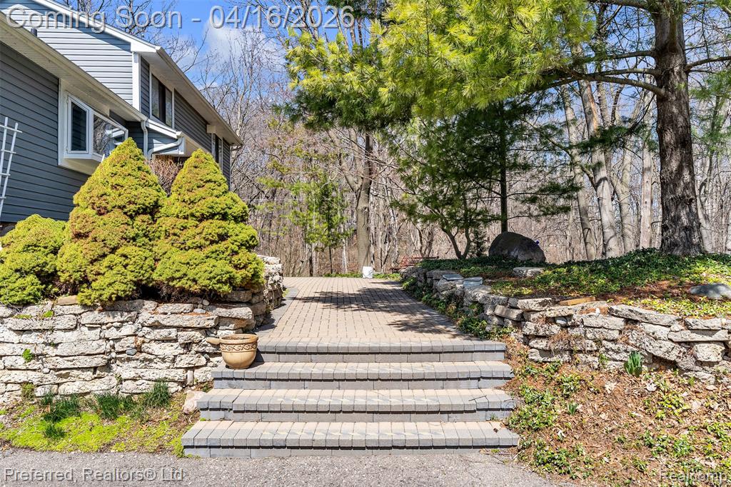 3525 Whitfield Drive, Waterford, MI 48329 — Photo 4