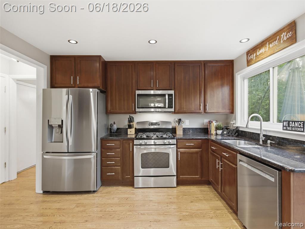 2600 Millcrest Court, Lake Orion, MI — Photo 6
