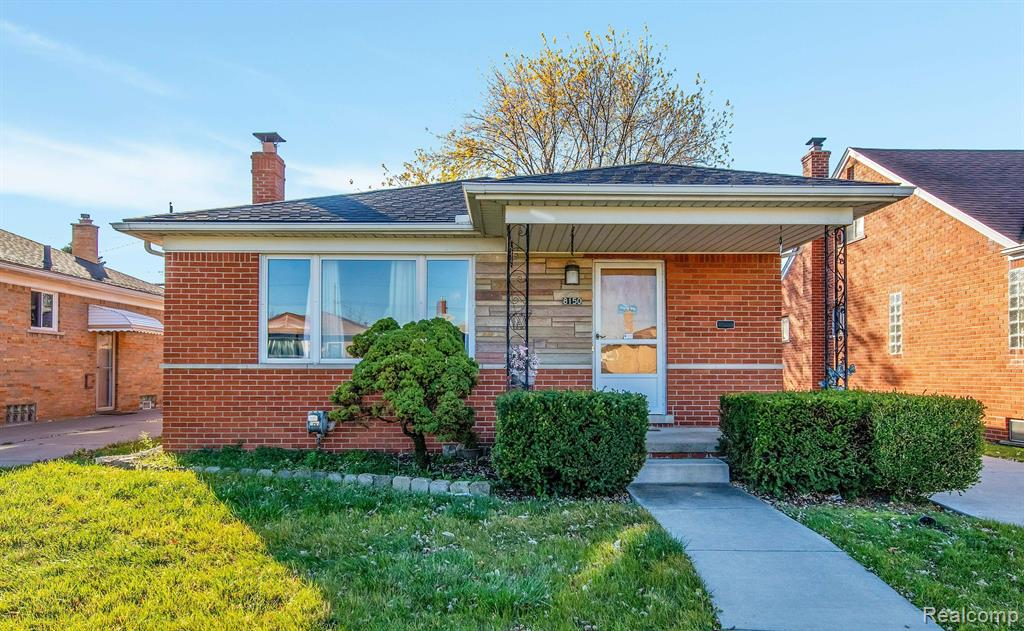 8150 MARIAN Street, Warren, MI 48093 — front exterior