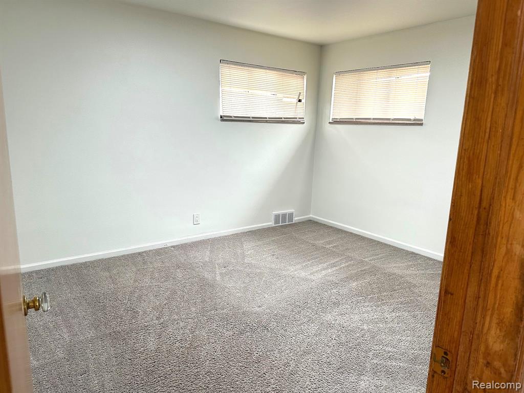 8101 Marian Street, Warren, MI 48093 — Photo 10