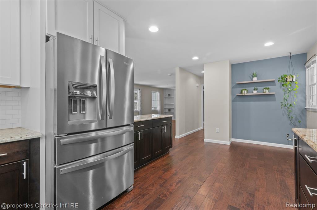 7145 Henry Drive, West Bloomfield, MI 48324 — Photo 8