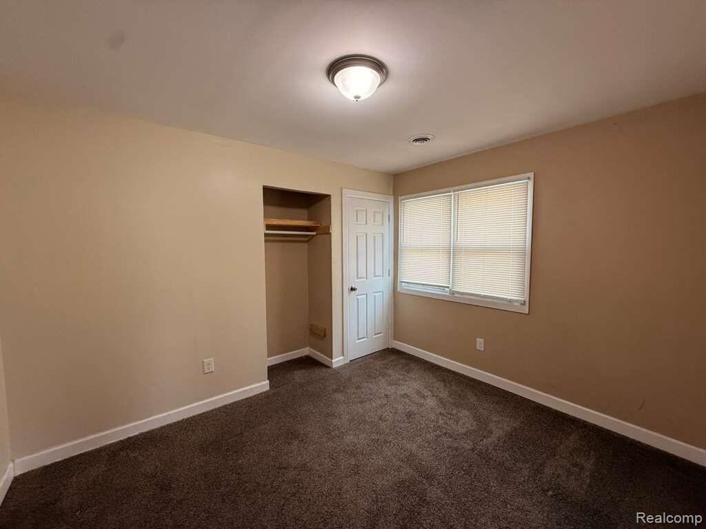 14500 Strathmoor Street, Detroit, MI 48227 — Photo 7