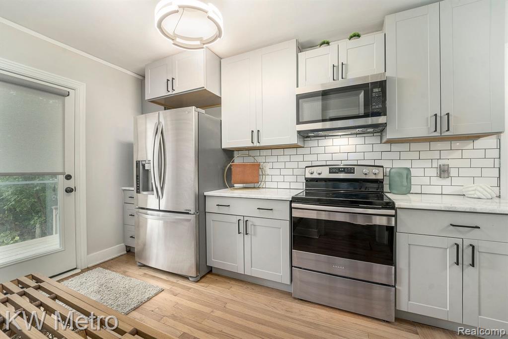 67 KENSINGTON Boulevard, Pleasant Ridge, MI — Photo 7