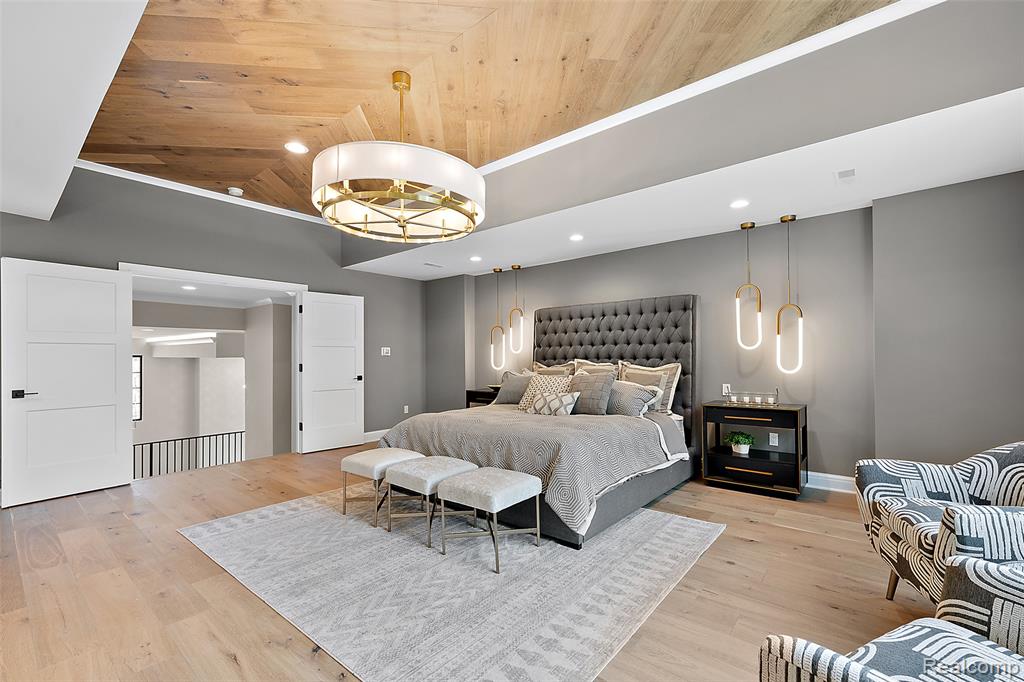 3268 Willis Drive, Oakland, MI, 48306