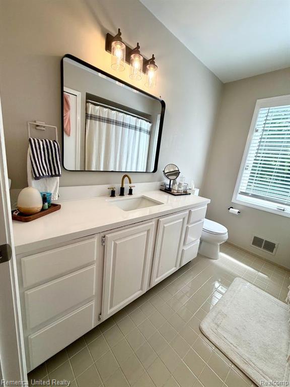 49022 Plum Tree Court, Plymouth, MI 48170 — Photo 36