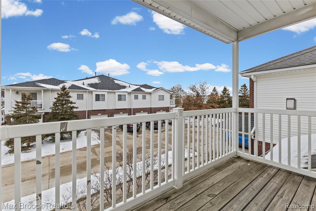 5817 Twin Oaks Drive, Sterling Heights, MI 48314 — Photo 19