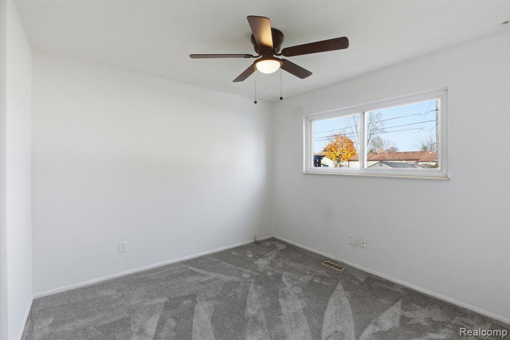 42142 Betley Drive, Sterling Heights, MI 48313 — Photo 17
