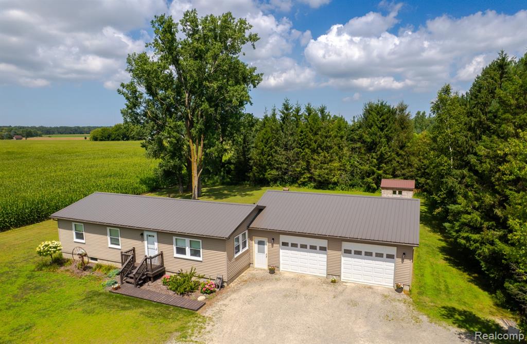 2204 S Van Dyke Road, Bad Axe, MI 48413 — Photo 37