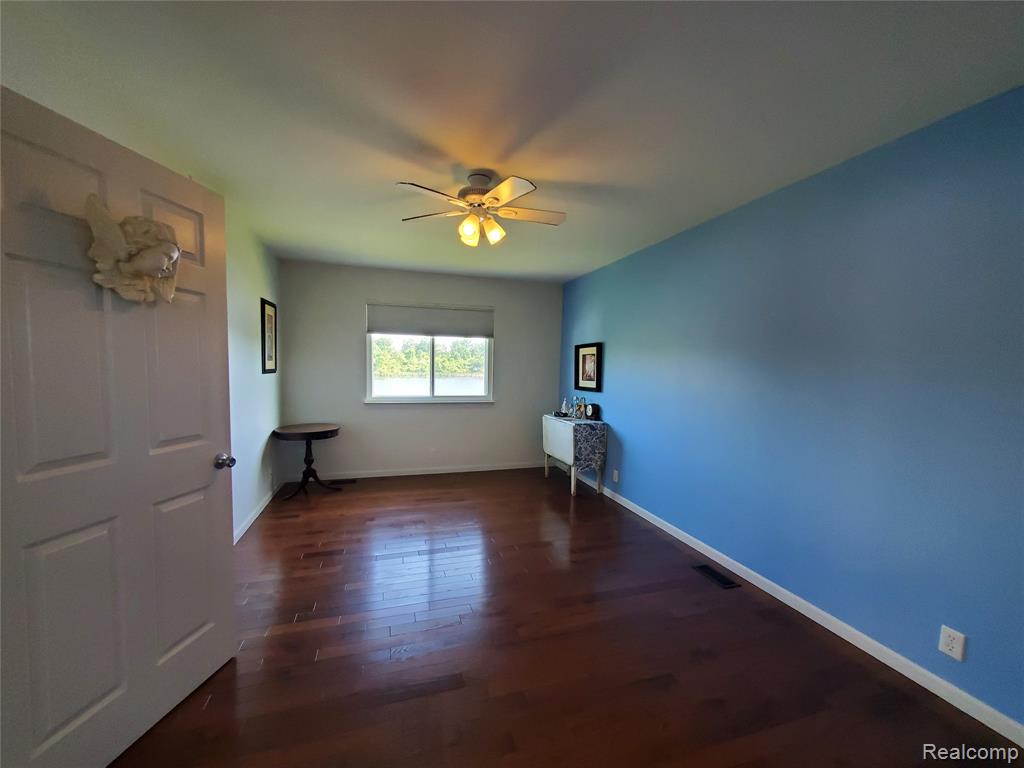 7281 Hawthorne Circle, Goodrich Vlg, MI — Photo 15