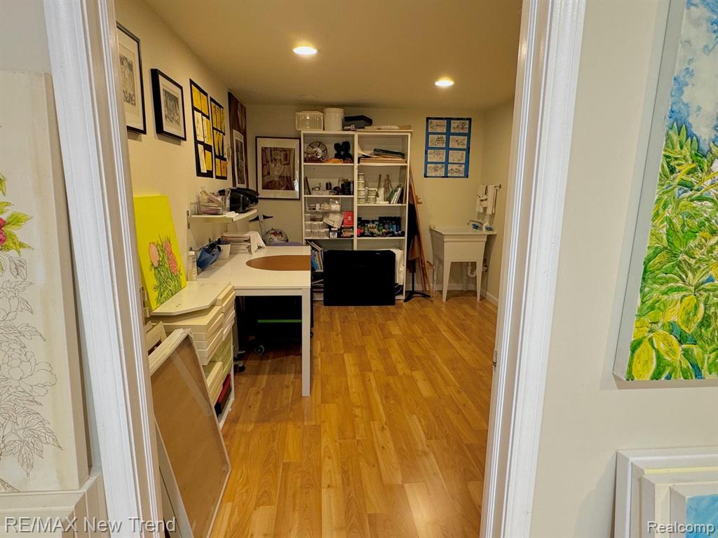 1865 N KENWYCK Drive, 59, Ypsilanti, MI 48198 — Photo 22
