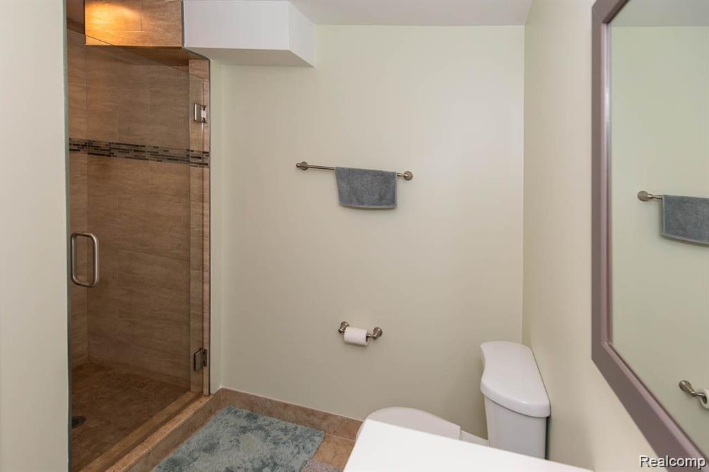 41578 Mitchell Road, Novi, MI — Photo 44