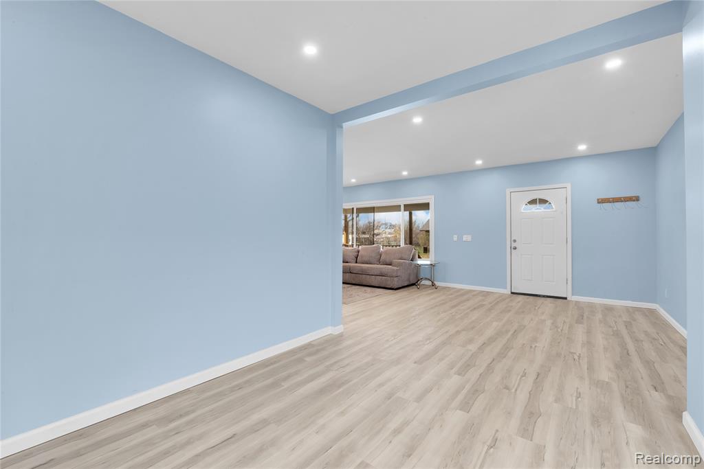 2533 Virginia Park Street - Photo 4