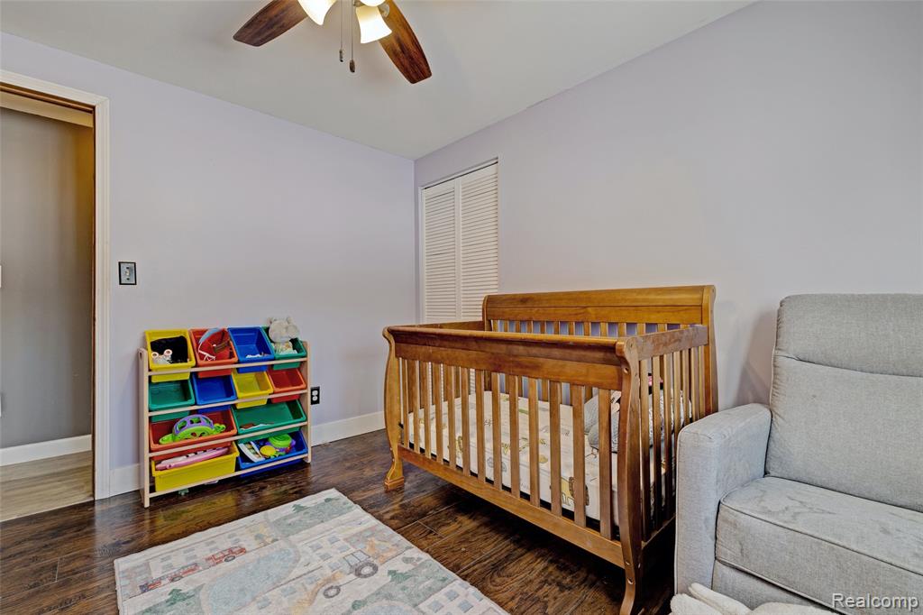 4380 Baza, Leonard, MI 48367 — Photo 19