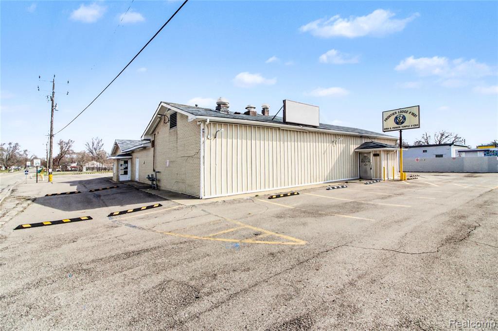 1405 Ecorse Road, Ypsilanti, MI 48198 — Photo 4