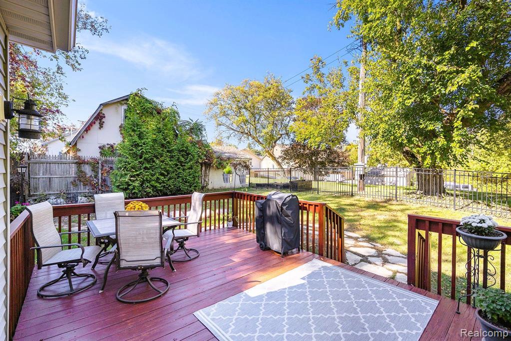 143 BROADWAY Street, Oxford, MI 48371 — Photo 13