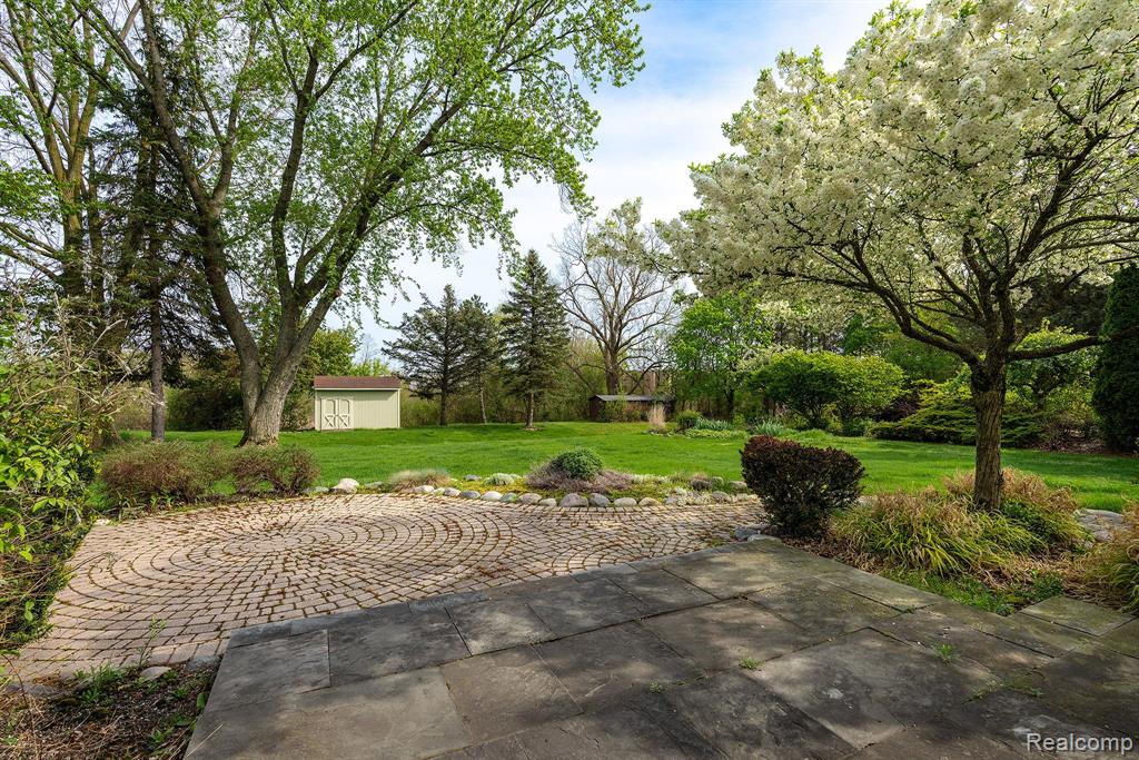 6228 ATKINS Drive, Troy, MI 48085 — Photo 24