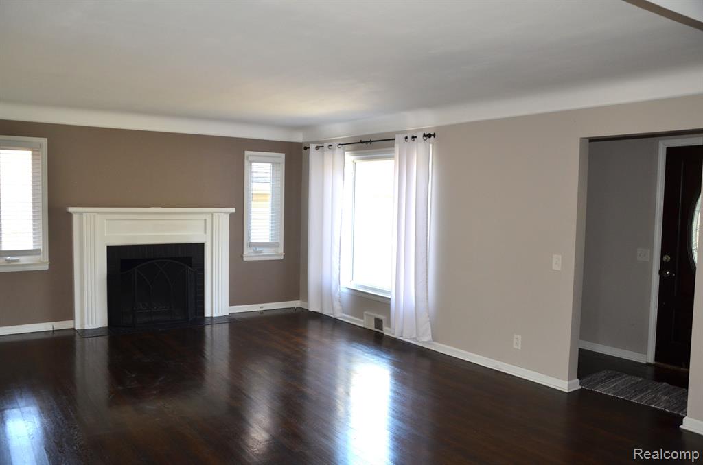 411 N McKinley Road, Flushing, MI 48433 — Photo 3