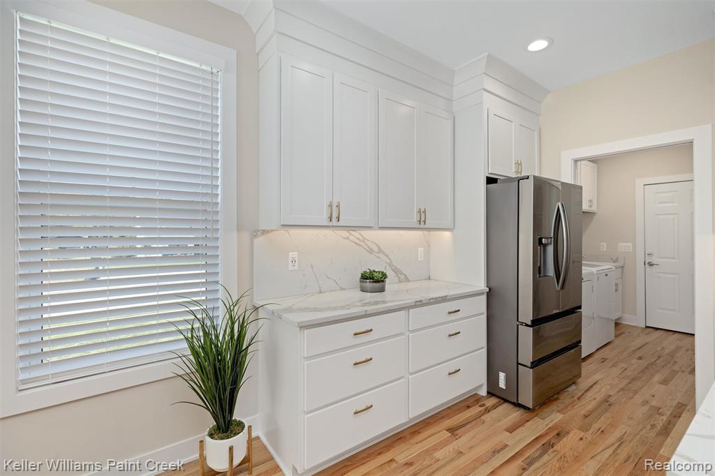 7955 Jordan Drive, Waterford, MI 48327 — Photo 13