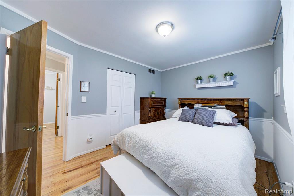 31906 Cambridge Street, Garden City, MI — Photo 16