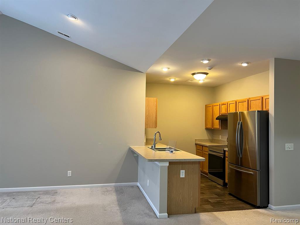 40564 BLYTHEFIELD Lane, Canton, MI 48188 — Photo 42
