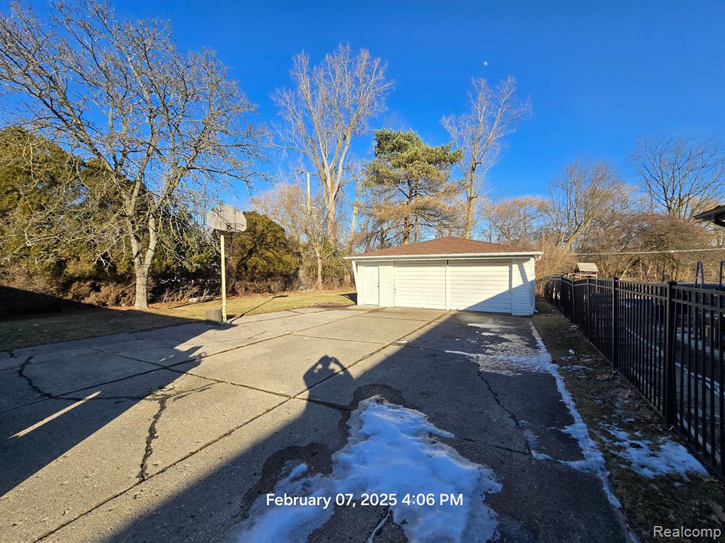 6452 ROCKDALE, Dearborn Heights, MI 48127 — Photo 17