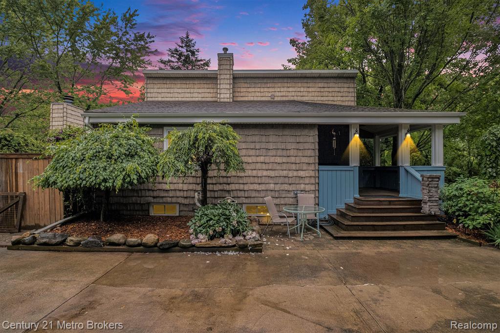 6428 W Court Street, Flint, MI 48532 — Photo 2