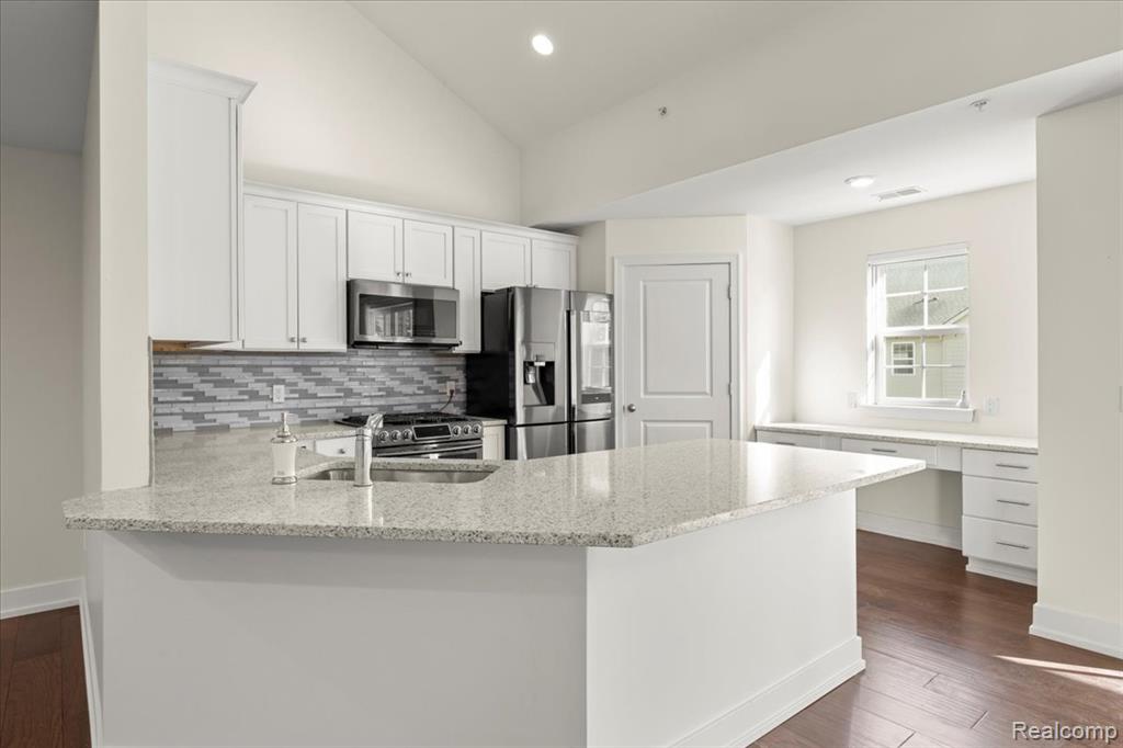 5656 Flagstaff Pines Drive, 406, Shelby Twp, MI 48317 — Photo 7