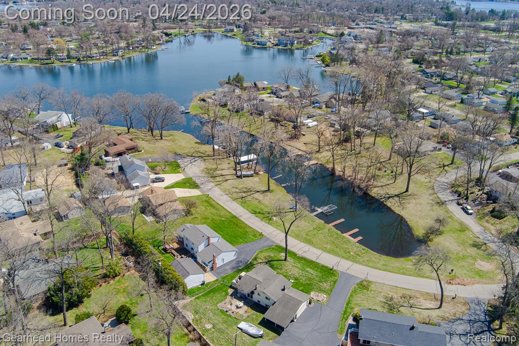 4040 Rollins Avenue, Waterford, MI 48329 — Photo 6