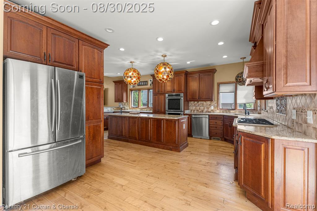 44067 Greenview Lane, Northville, MI 48168 — Photo 9