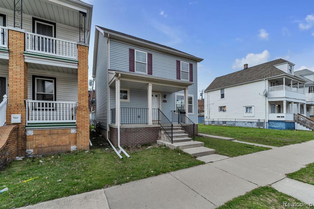 9363 MITCHELL Street, Hamtramck, MI 48212 — Photo 2