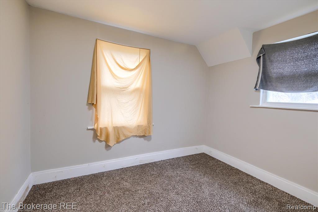 808 N Chevrolet Avenue, Flint, MI 48504 — Photo 17