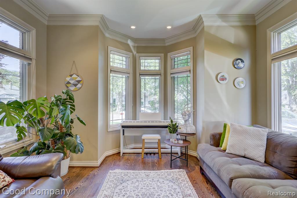 721 S Kenwood Avenue, Royal Oak, MI 48067 — Photo 8