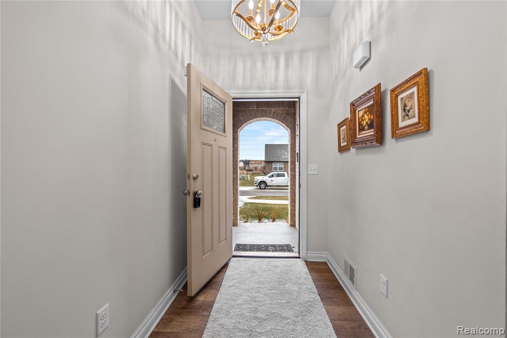 13704 Chester Court, Belleville, MI 48111 — Photo 3