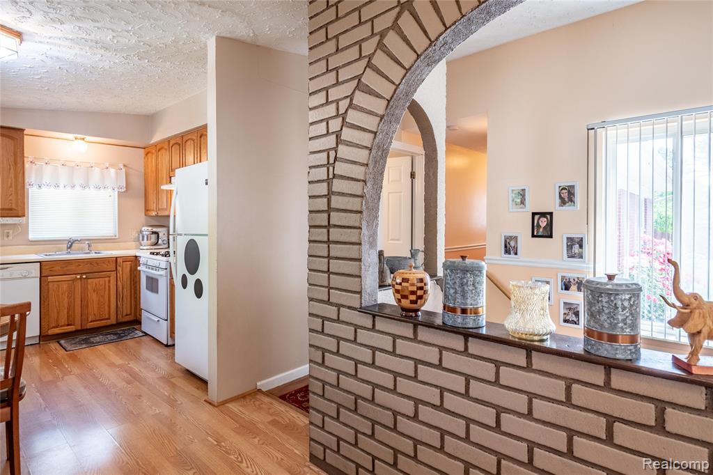 8311 Gulley Street, Taylor, MI 48180 — Photo 8