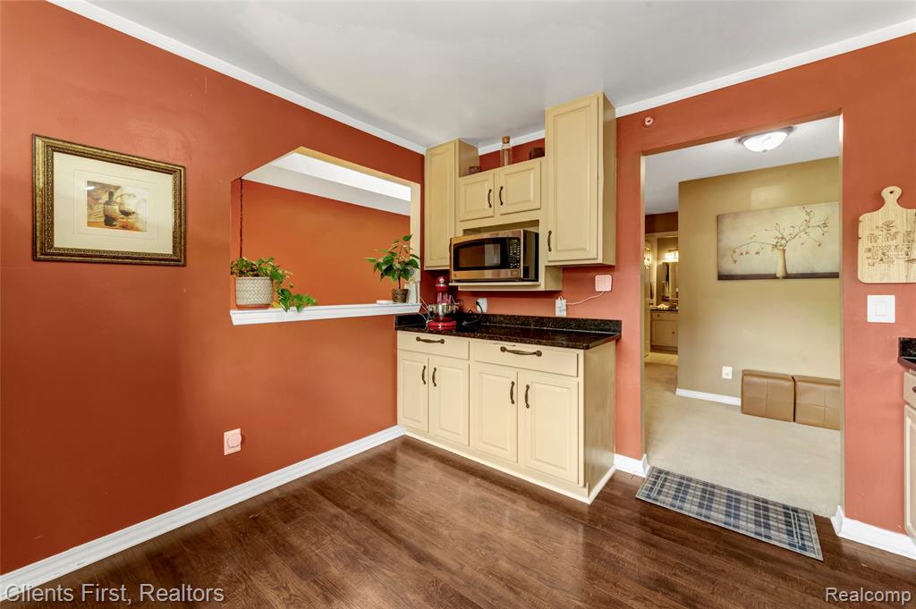41495 COPPER CREEK Drive, Canton, MI 48187 — Photo 17