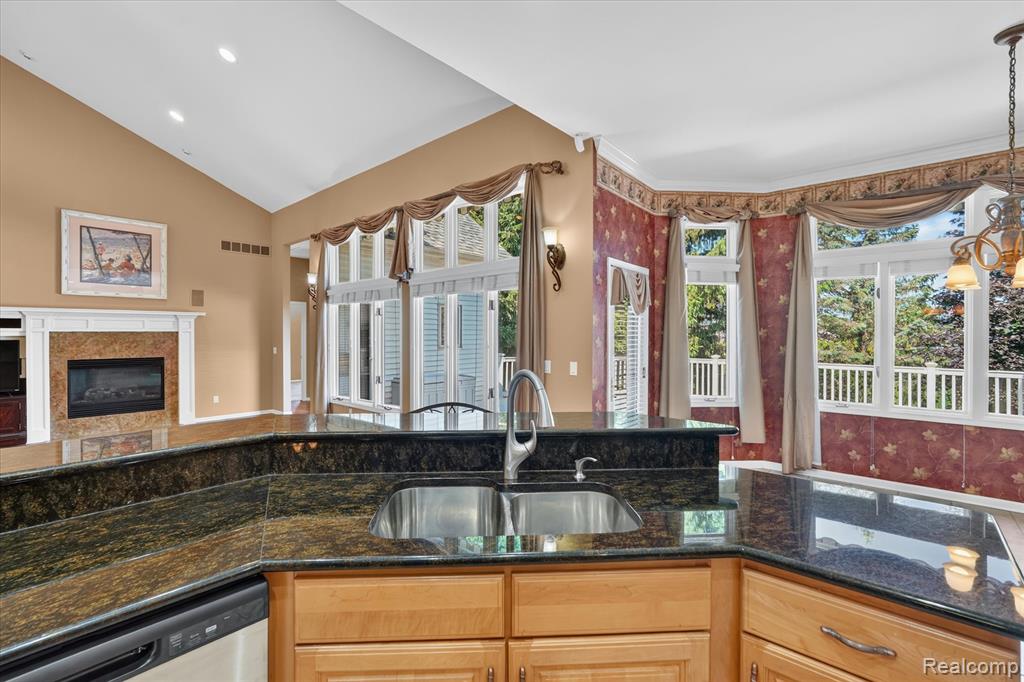 2212 Lily Court, Davison, MI 48423 — Photo 20