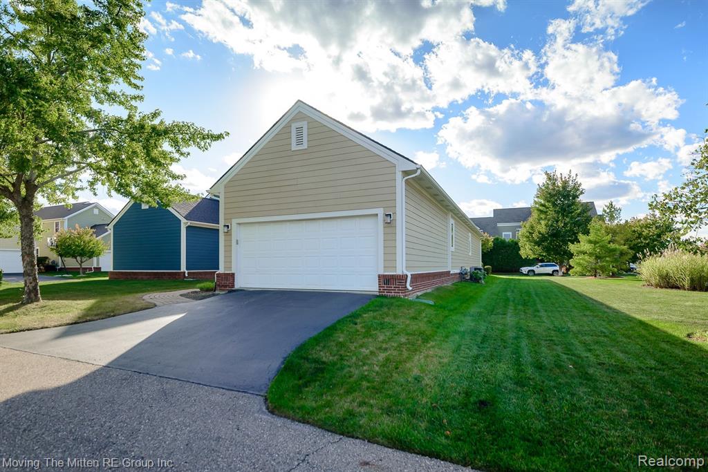 841 ROOSEVELT Street, Canton, MI 48188 — Photo 33