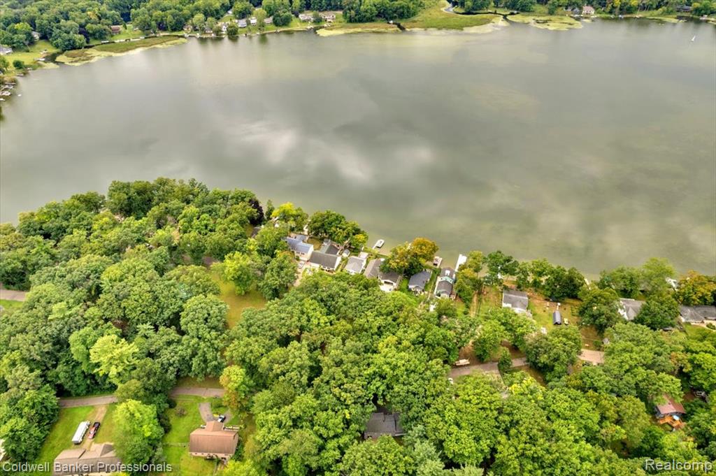 2064 Miles Road, Lapeer, MI 48446 — Photo 10