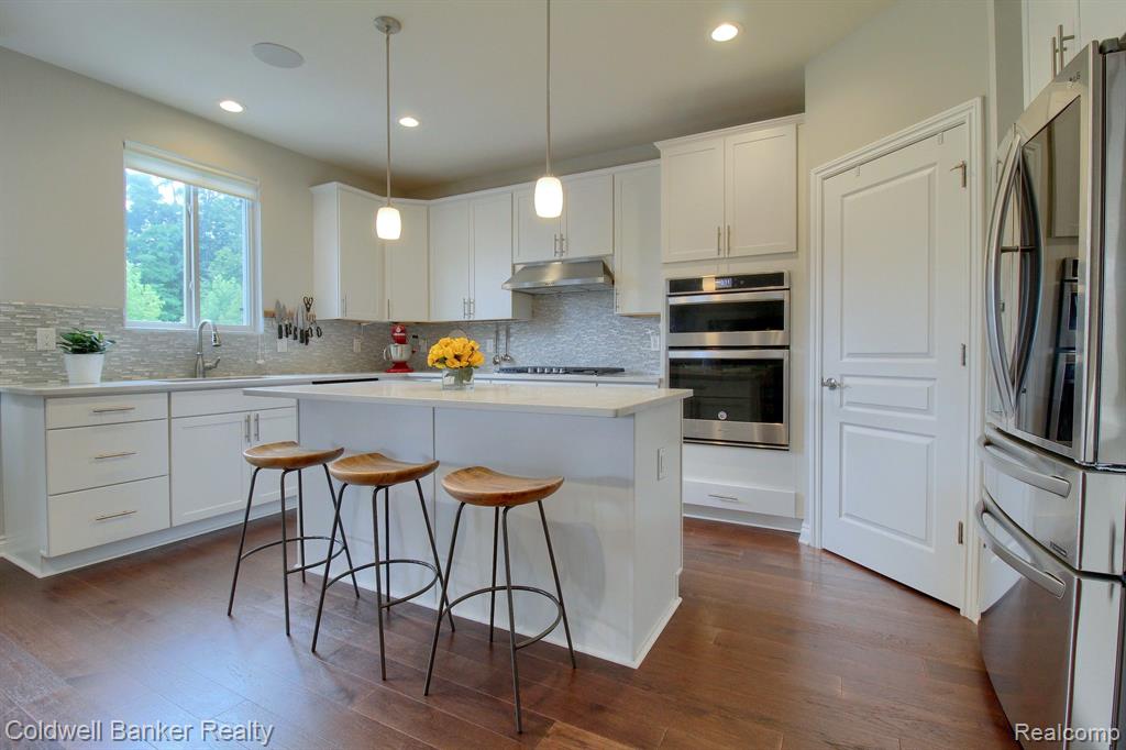 44298 BILLINGS Drive, Novi, MI 48377 — Photo 10