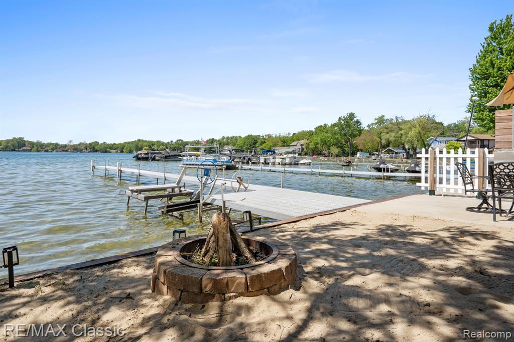 11478 E Shore Drive, Whitmore Lake, MI 48189 — Photo 9