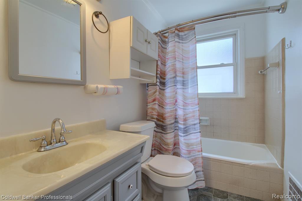 9951 TECUMSEH, Redford, MI 48239 — Photo 24