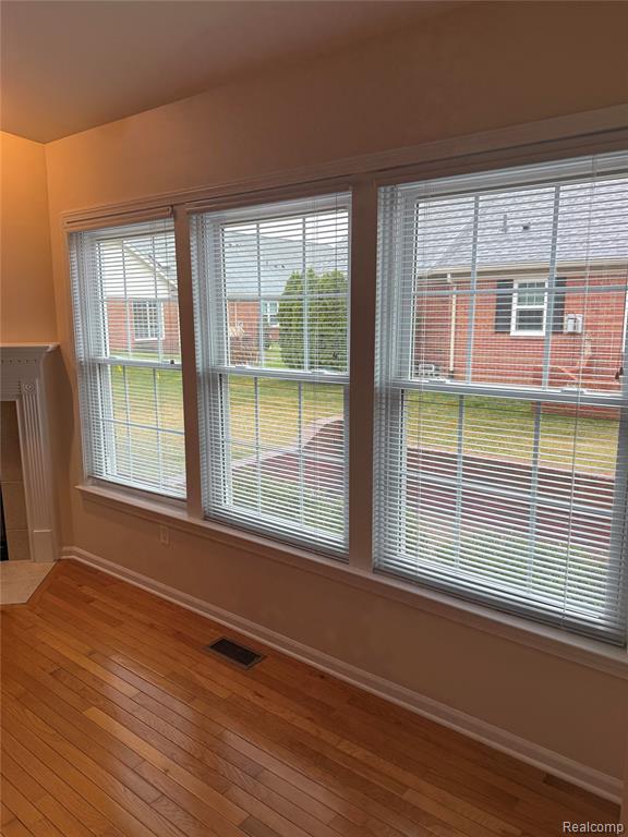 21629 Knights Lane, Trenton, MI 48183 — Photo 34