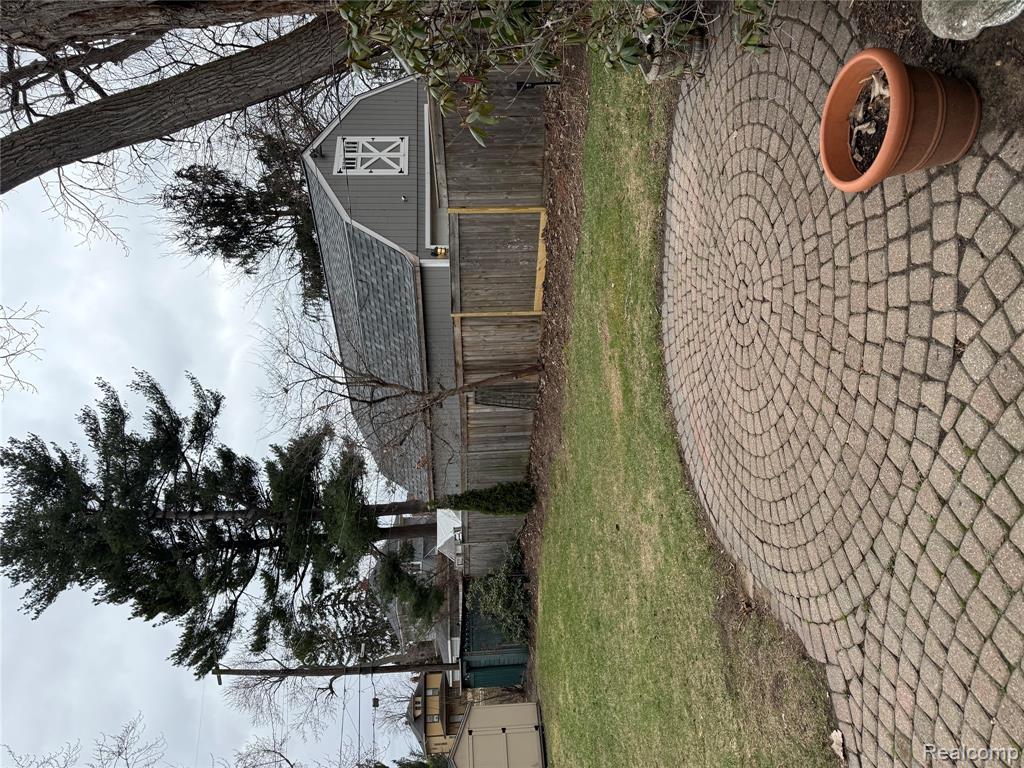 34915 Chestnut Street, Wayne, MI, 48184