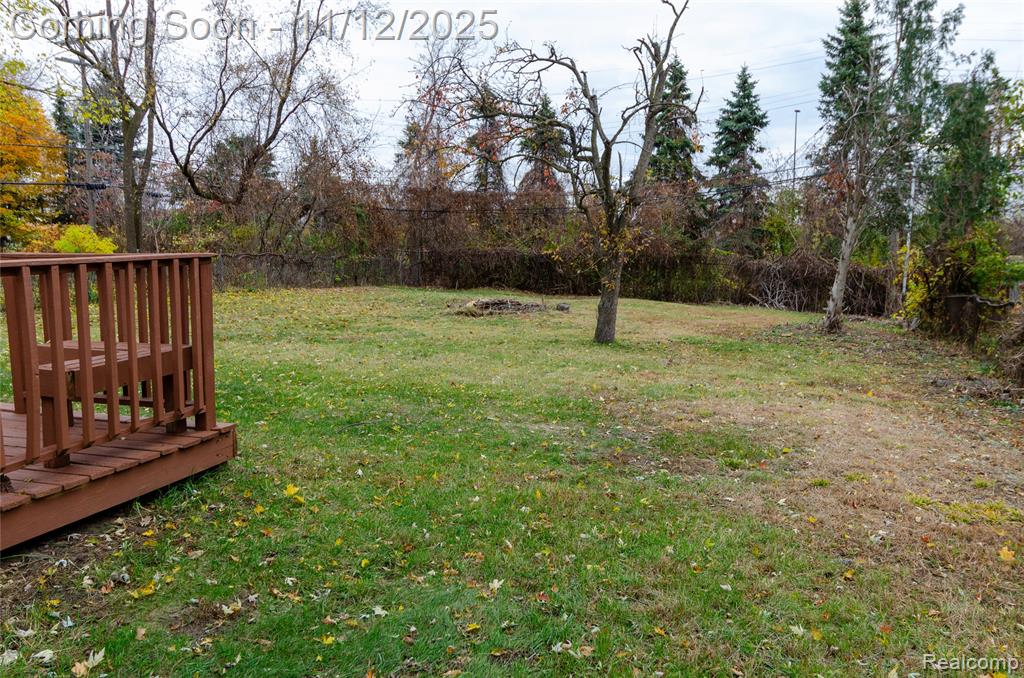 577 Peacock Avenue, Pontiac, MI 48340 — Photo 9