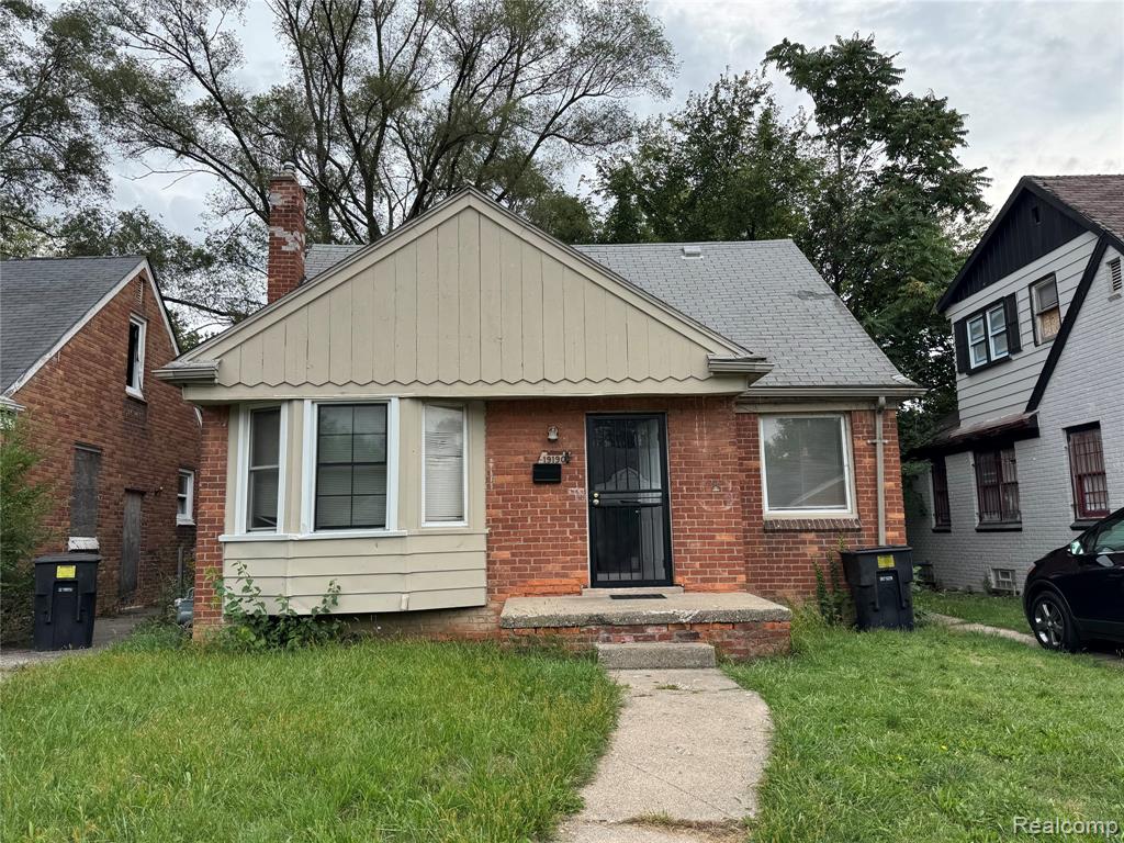 19190 Gilchrist Street, Detroit, MI 48235