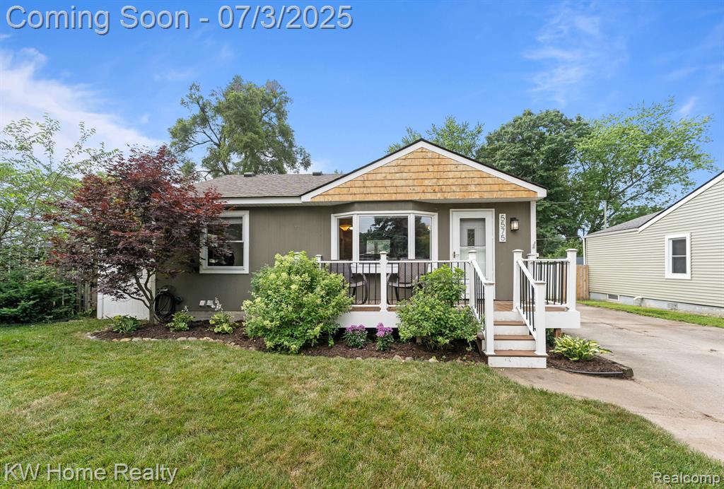 5575 Berkley Drive, Waterford, MI 48327 — Photo 3
