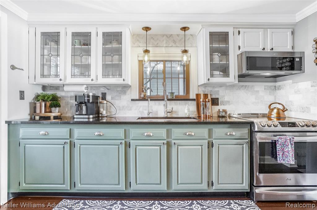 4253 Hunters Drive, Highland, MI 48356 — Photo 18