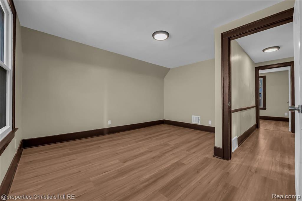 5215 Buckingham Avenue, Detroit, MI 48224 — Photo 21