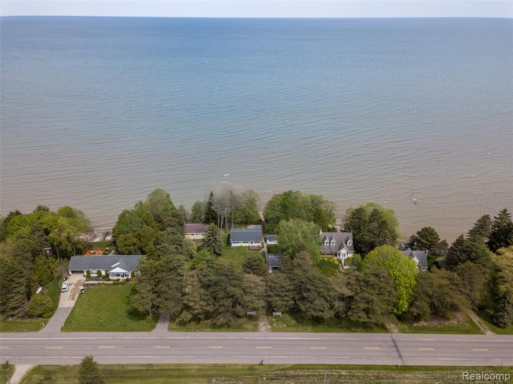 6240 Lakeshore Road N, Palms, MI 48465 — Photo 35