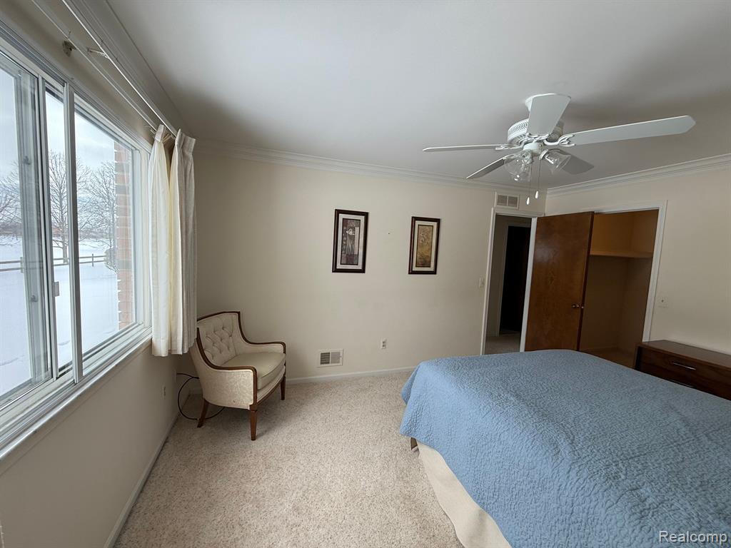 774 COUNTRY CLUB Drive, Saint Clair Shores, MI 48082 — Photo 10